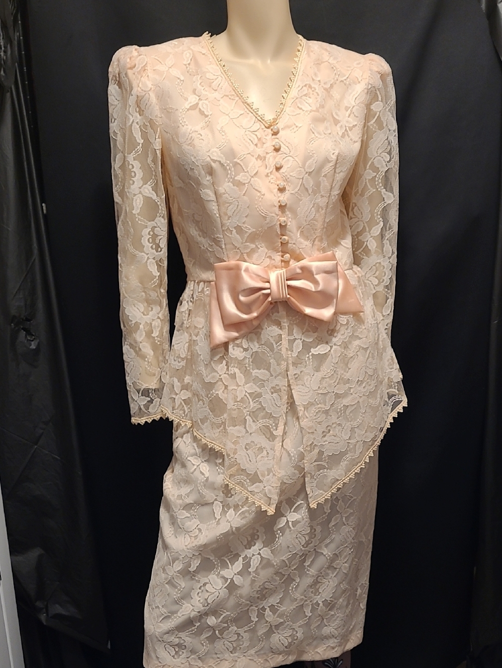 VINTAGE Peach Lace Two-Piece Dress with Satin Bow Nu-Mode